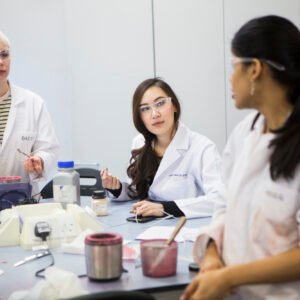 أماكن كورسات مستحضرات التجميل 2026 | أكاديمية GATE