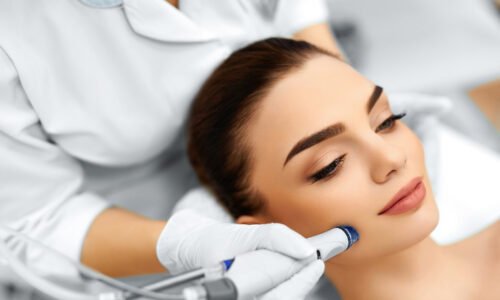 كورس التجميل والليزر لغير الأطباء بخصم 50%