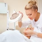 دبلوم خبيرة تجميل