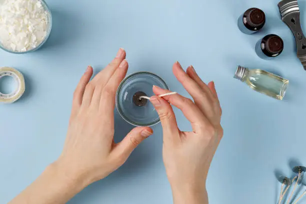 ورشة عمل تصنيع الشموع